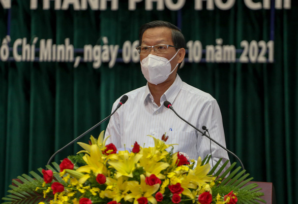 Chủ tịch Phan Văn Mãi: Đến tháng 11, TP.HCM cũng chưa thể bình thường mới - Ảnh 1.
