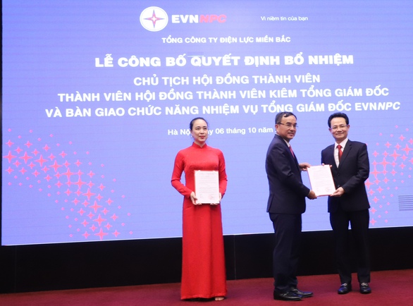 EVNNPC công bố quyết định bổ nhiệm Chủ tịch HĐTV và Tổng giám đốc - Ảnh 3. EVNNPC công bố quyết định bổ nhiệm Chủ tịch HĐTV và Tổng giám đốc - Ảnh 3.