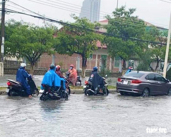 Khánh Hòa mưa lớn gây ngập, sạt lở nhiều nơi - Ảnh 5.