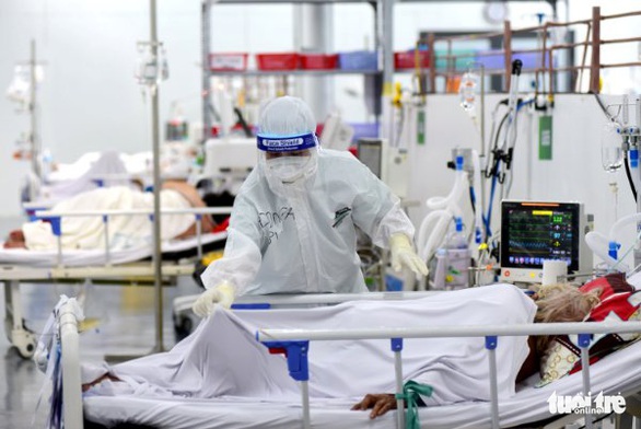 Sở Y tế TP.HCM: Phần lớn ca chết do COVID-19 là người lớn tuổi, người có bệnh nền - Ảnh 1. Sở Y tế TP.HCM: Phần lớn ca chết do COVID-19 là người lớn tuổi, người có bệnh nền - Ảnh 1.