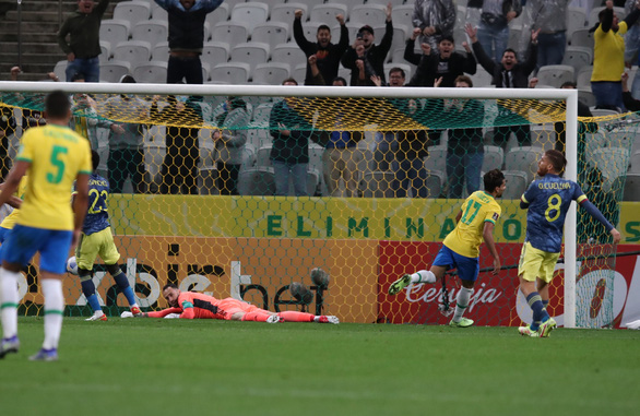 Brazil giành vé đầu tiên đến Qatar tham dự vòng chung kết World Cup 2022 - Ảnh 2.