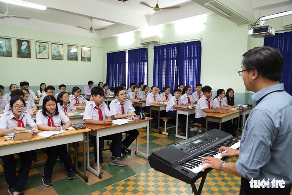 TP.HCM: Nhiều quận huyện không tuyển được giáo viên nhạc, họa - Ảnh 1.