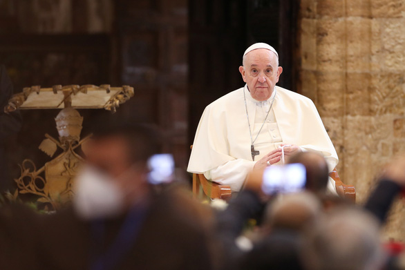 Giáo hoàng Francis cảm ơn báo chí giúp phanh phui nạn ấu dâm ở Giáo hội Công giáo - Ảnh 1.
