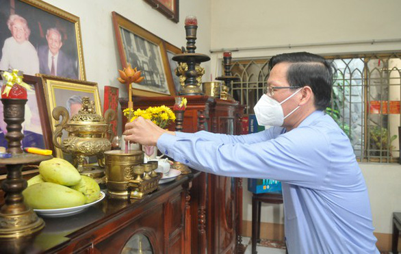 Chủ tịch nước Nguyễn Xuân Phúc thăm nhà giáo tiêu biểu tại TP.HCM - Ảnh 3.