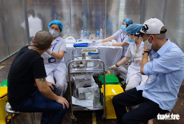  Việt Nam đã nhận 135 triệu liều vắc xin, tiêm 101 triệu liều - Ảnh 1.