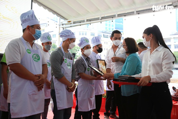 Hương vị phở vẫn còn đa dạng lắm - Ảnh 1. Hương vị phở vẫn còn đa dạng lắm - Ảnh 1.