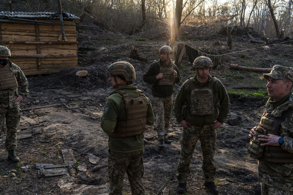 Mỹ lo ngại về sự hiện diện quân sự của Nga gần Ukraine - Ảnh 1.