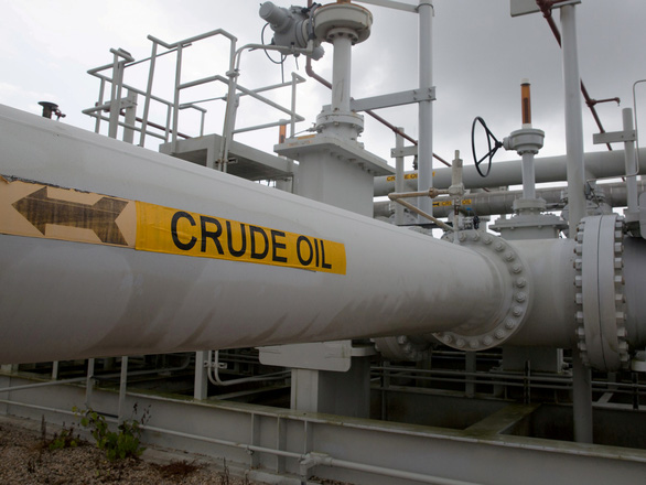 Các nước lớn đồng loạt xả kho dầu dự trữ, riêng Mỹ 50 triệu thùng - Ảnh 1.