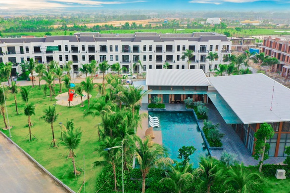 Đầu tư biệt thự golf West Lakes: Bỏ một đồng cân - Khuân về cả vạn - Ảnh 1. Đầu tư biệt thự golf West Lakes: Bỏ một đồng cân - Khuân về cả vạn - Ảnh 1.
