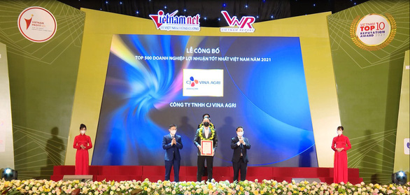 CJ Vina Agri được vinh danh tại giải thưởng top 500 doanh nghiệp lợi nhuận tốt nhất 2021 - Ảnh 1.