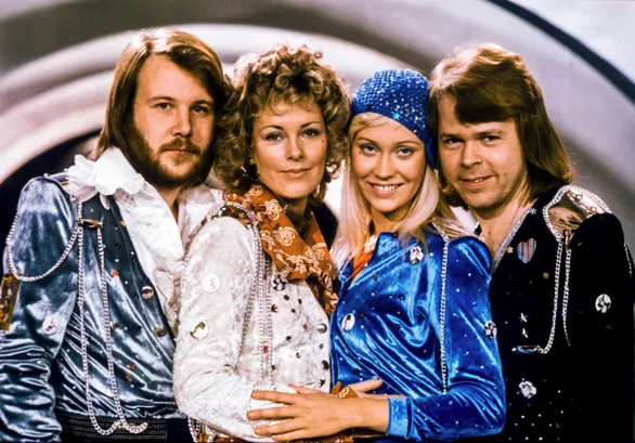ABBA tạm dừng quảng bá đêm nhạc sau sự cố khiến hai người hâm mộ tử vong - Ảnh 1.