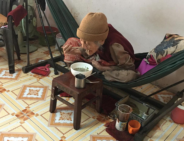 Mong Việt Nam có phở thịt bằm, như tô phở tôi dành cho mẹ gần 100 tuổi - Ảnh 1.
