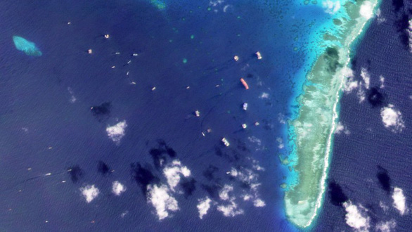 Yêu cầu Trung Quốc rút tàu cá vì xâm phạm nghiêm trọng chủ quyền Việt Nam - Ảnh 1.
