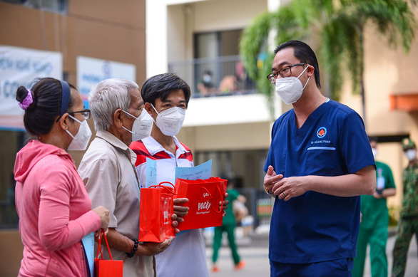 Tin sáng 13-11: TP.HCM ứng phó sao khi ca COVID-19 tăng lại; nhiều ca tử vong đã tiêm vắc xin - Ảnh 5.