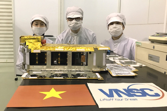 Phóng thành công tên lửa mang vệ tinh NanoDragon của Việt Nam vào vũ trụ - Ảnh 2.