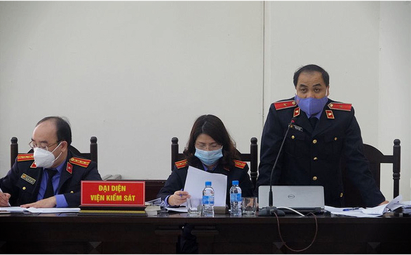 Gia đình ông Nguyễn Đức Chung nộp 10 tỉ, VKS đề nghị giảm 2 năm tù - Ảnh 2.