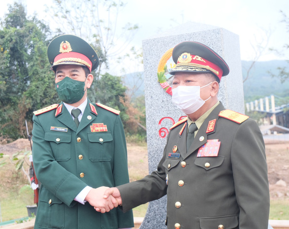 Giao lưu hữu nghị quốc phòng biên giới Việt Nam - Lào lần thứ nhất - Ảnh 1.