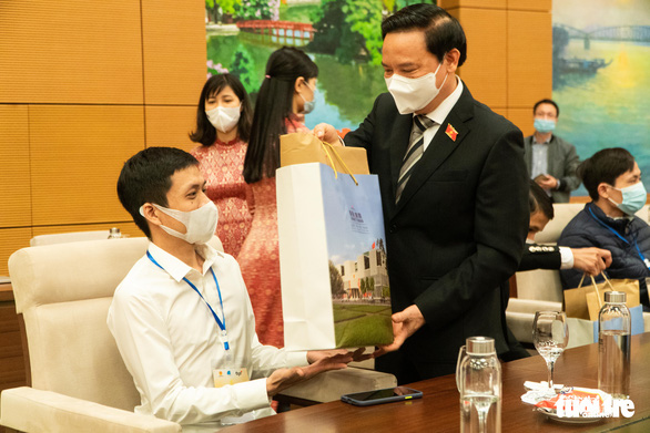 Phó chủ tịch Quốc hội gặp gỡ các tấm gương thanh niên khuyết tật Việt Nam - Ảnh 4.