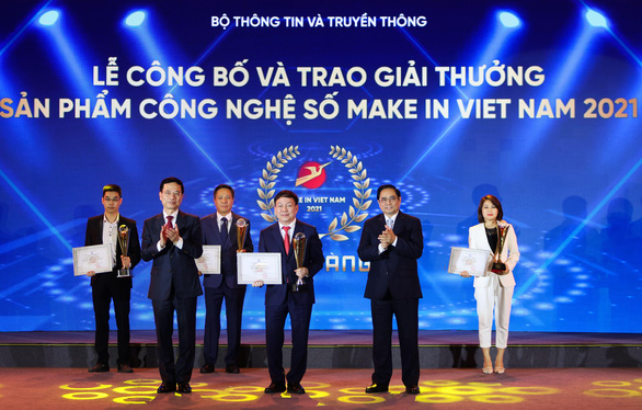 Thiếu tướng Lê Đăng Dũng: Viettel không bao giờ dừng lại ở mức gia công lắp ráp mà phải làm chủ công - Ảnh 2.