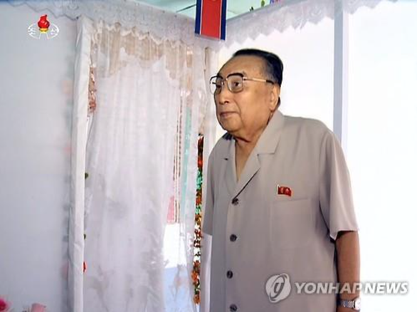 Em trai cố chủ tịch Triều Tiên Kim Nhật Thành qua đời - Ảnh 1.