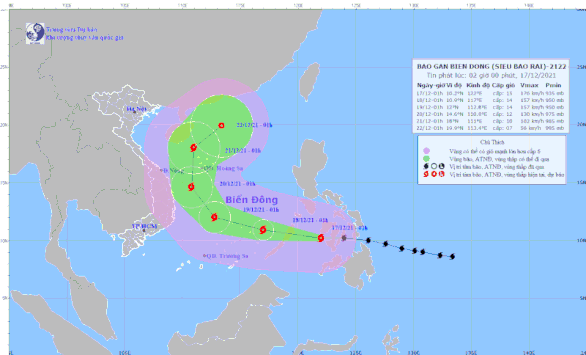 Bão Rai giảm cấp trước khi vào Biển Đông - Ảnh 1.