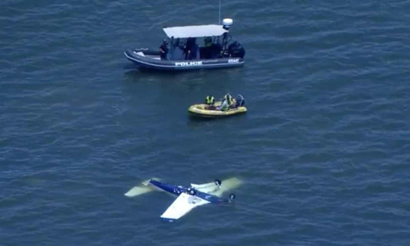 Máy bay nhỏ rơi ở Úc, 4 người chết - Ảnh 1.