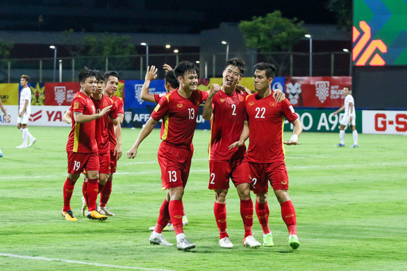 Không thể giành ngôi nhất bảng, Việt Nam gặp Thái Lan ở bán kết AFF Cup 2020 - Ảnh 1.