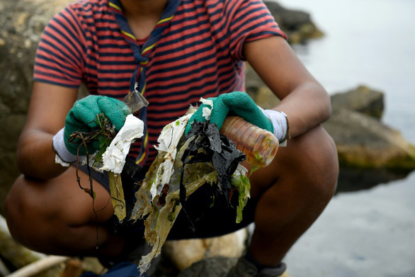 Mỹ thải ra nhiều rác thải nhựa nhất thế giới - Ảnh 1.