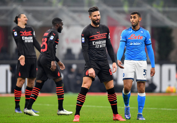 Bị VAR từ chối bàn thắng phút 90, AC Milan thua đau trước Napoli - Ảnh 3.