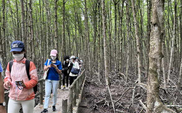 Nhiều tour mới đi về trong ngày đón thị trường cuối năm - Ảnh 2.