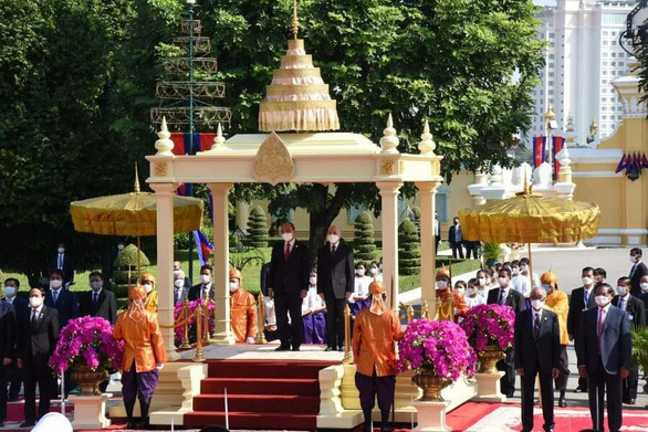 Chủ tịch nước hội kiến Quốc vương Campuchia Norodom Sihamoni - Ảnh 1.