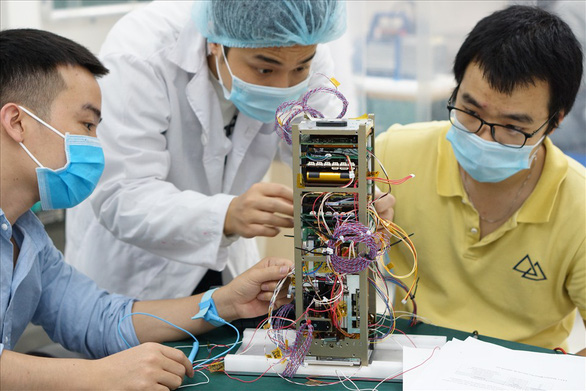 Trung tâm Vũ trụ Việt Nam vẫn đang tìm kiếm tín hiệu của vệ tinh NanoDragon - Ảnh 1.