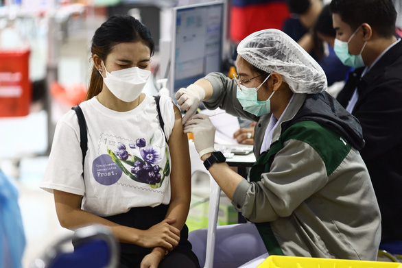 Thái Lan: Số ca nhiễm Omicron tăng gấp đôi sau 3 ngày - Ảnh 1.