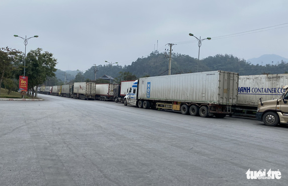 Nhiều cửa khẩu ở Lạng Sơn vẫn tạm dừng thông quan, hàng nghìn xe tiếp tục nằm chờ sau 1 tháng - Ảnh 3.