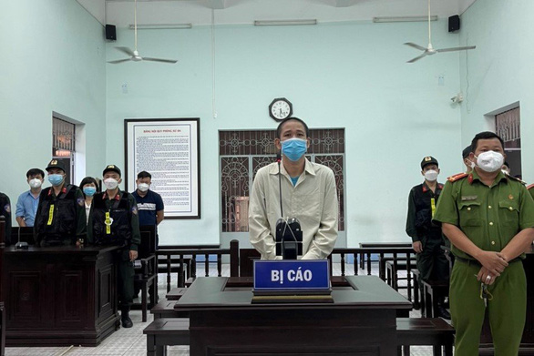 Nam thanh niên cưỡng đoạt 2 triệu đồng của bà Nguyễn Phương Hằng được hưởng án treo - Ảnh 1.