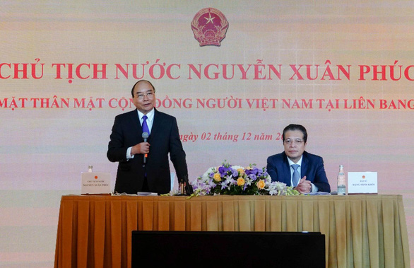 Chủ tịch nước Nguyễn Xuân Phúc gặp gỡ bà con Việt kiều tại Liên bang Nga - Ảnh 3.