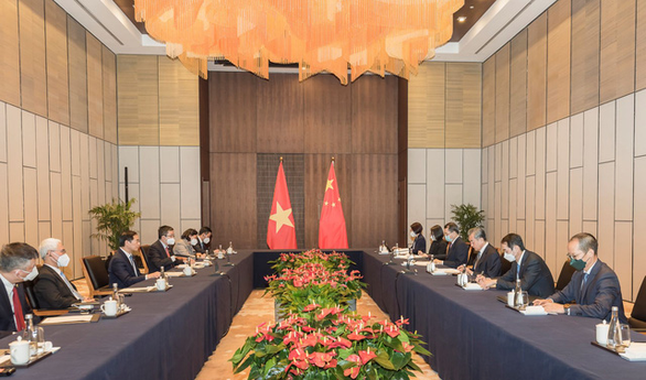 Trung Quốc cam kết mở rộng nhập khẩu nông sản của Việt Nam, hợp tác chống COVID-19 - Ảnh 2.