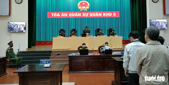 Xét xử vụ cao tốc Đà Nẵng - Quảng Ngãi: 2 cựu sĩ quan cùng 7 bị cáo lãnh án - Ảnh 1.