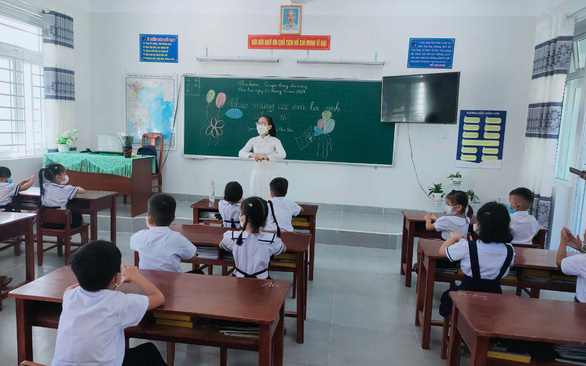 Học sinh Hà Nội, Đà Nẵng trở lại trường: Nhiều phương án đảm bảo an toàn  - Ảnh 1.