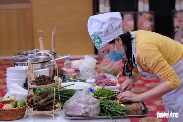 Cuộc thi viết Phở trong tôi: Ăn bát phở, nhớ cha, nhớ mẹ, nhớ Việt Nam - Ảnh 2. Cuộc thi viết Phở trong tôi: Ăn bát phở, nhớ cha, nhớ mẹ, nhớ Việt Nam - Ảnh 2.