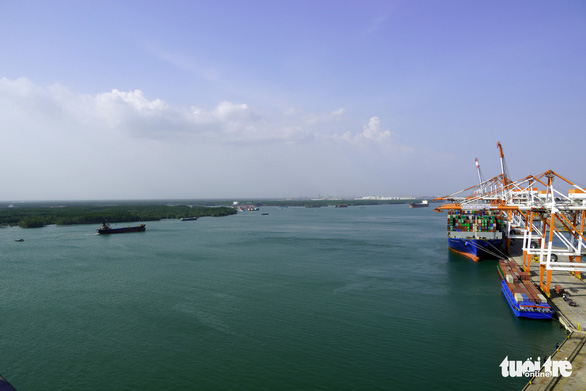 Biến đầm lầy thành cảng nước sâu đón siêu tàu container - Ảnh 2.