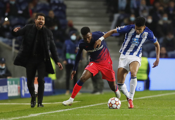 Atletico Madrid lách qua khe cửa hẹp, giành vé đi tiếp ở Champions League - Ảnh 4.