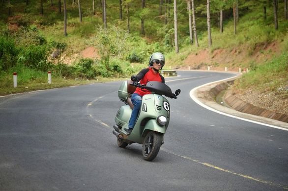 Tôi sẽ chọn Vespa đoàn tụ với con đường - Ảnh 1.