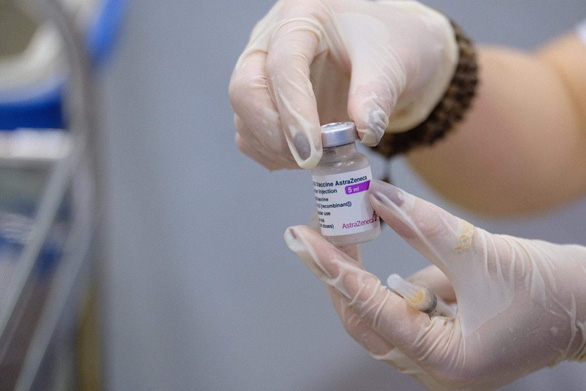 Hơn 1,5 triệu liều vắc xin AstraZeneca về đến TP.HCM - Ảnh 1.