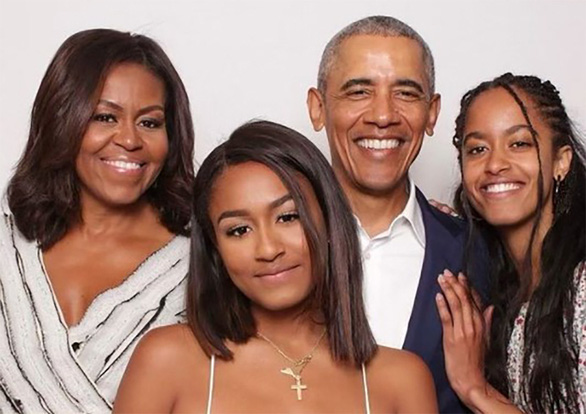 Tấm ảnh hiếm hoi của gia đình ông Obama - Ảnh 1.