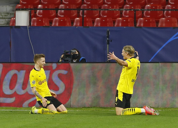 Haaland lập cú đúp, Dortmund thắng ngược Sevilla tại Tây Ban Nha - Ảnh 4. Haaland lập cú đúp, Dortmund thắng ngược Sevilla tại Tây Ban Nha - Ảnh 4.