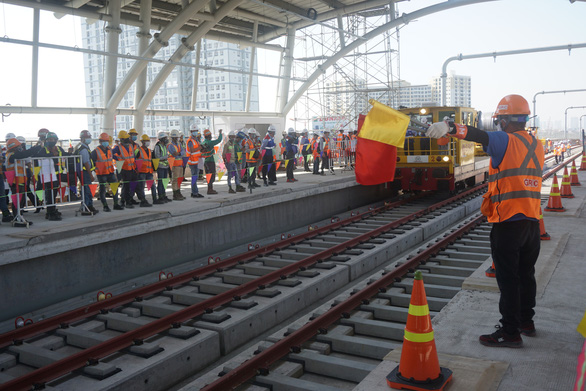 Tư vấn độc lập thứ 3 vào điều tra sự cố gối cầu metro số 1 - Ảnh 1.