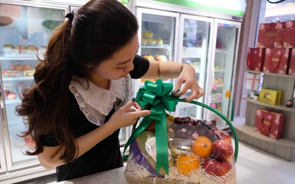 Trái cây ngoại vượt khó về Việt Nam - Ảnh 1. Trái cây ngoại vượt khó về Việt Nam - Ảnh 1.