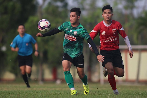 Lão tướng Anh Đức sẽ thi đấu ở Giải hạng nhất 2021 - Ảnh 2. Lão tướng Anh Đức sẽ thi đấu ở Giải hạng nhất 2021 - Ảnh 2.