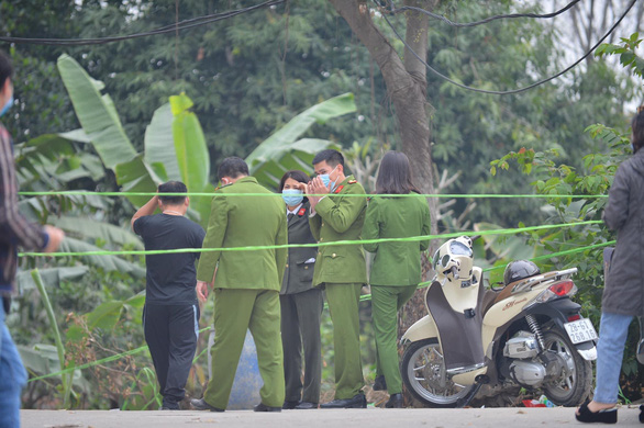 Án mạng ở Hòa Bình: Hung thủ mượn dao của quán truy sát cả phòng, 3 người chết đều ở Hà Nội - Ảnh 1.